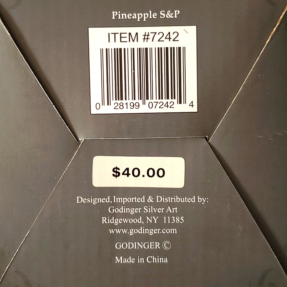 NWT. Table Accents, Salt & Pepper Shaker. - Picture 5 of 10